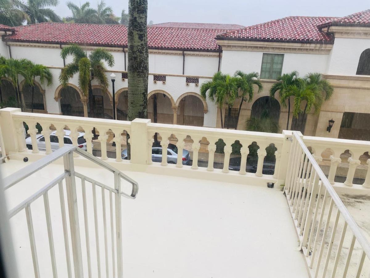 Tropicals Of Palm Beach Exterior foto